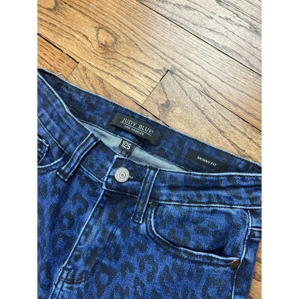 Judy Blue 1|25 Denim Cheetah Blue Jeans Skinny Fit Distressed‎ Size 25x28